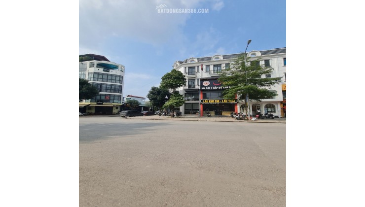 Chủ bán gấp nhà 111m2 Đông Dư, Gia Lâm. Sổ đỏ SẴN GIAO DỊCH. Chỉ 11.x tỷ. LH: 0989894845